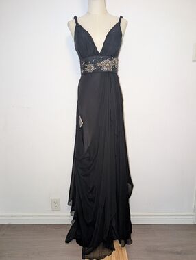 Elegant Black Silk Overlay Evening Gown with Embellished Waist